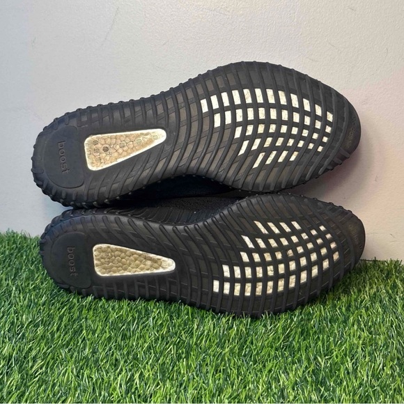 adidas gazelle silver green womens Adidas Yeezy 350 V2 "Bred" (2020)  Vaultlocker